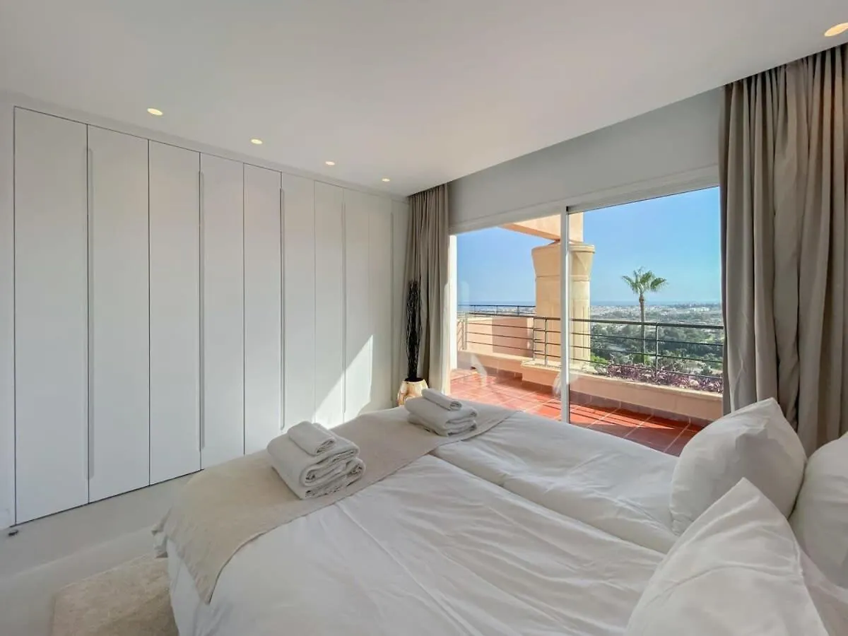 Heated Rooftop Pool Penthouse Views Magna Marbella Apartment