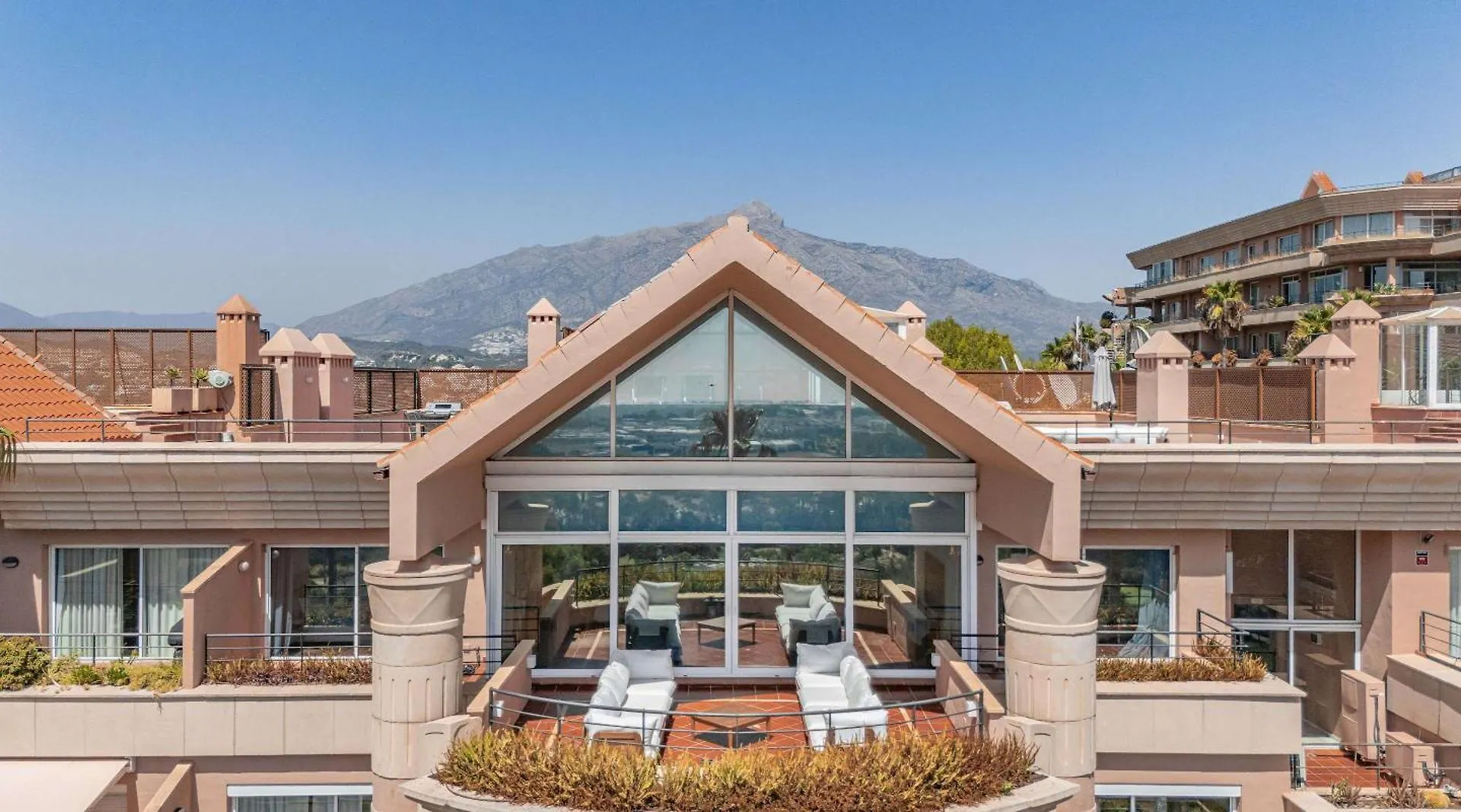 Heated Rooftop Pool Penthouse Views Magna Marbella